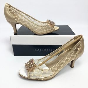 Karen Scott Womens Maralyn Evening Pumps Champagne